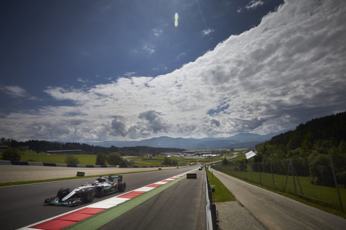 2016 Austrian Grand Prix, Friday